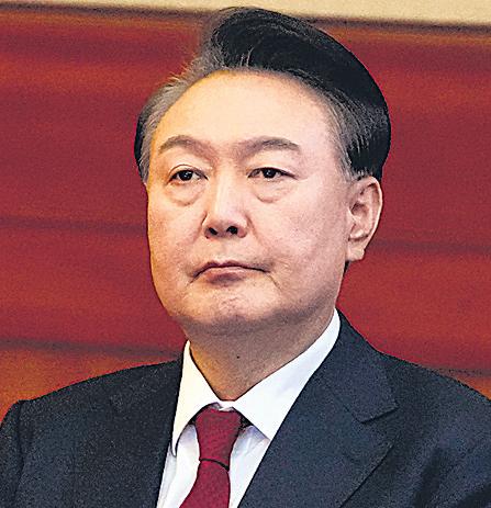 S Korean prosecutors seek to arrest ex-prez