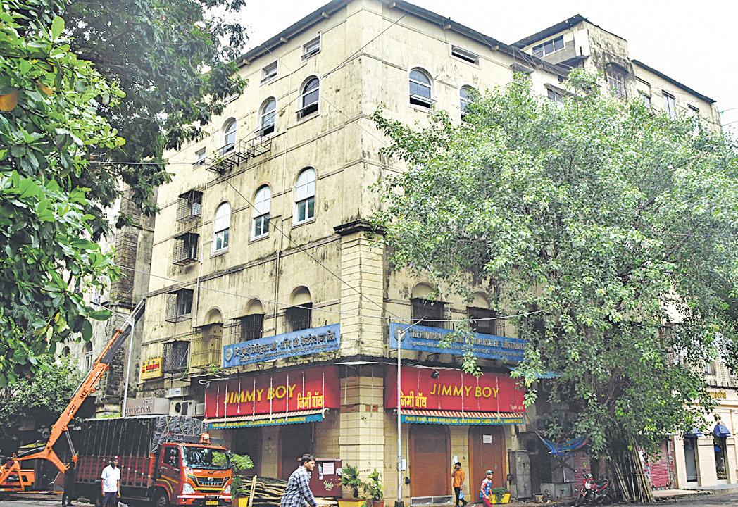 BMC to demolish Fort bldg housing Jimmy Boy eatery