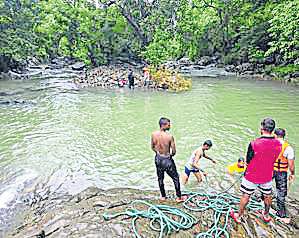 TWO MEN DROWN, FOUR SURVIVE AS TRIP TO WATERFALL TURNS TRAGIC