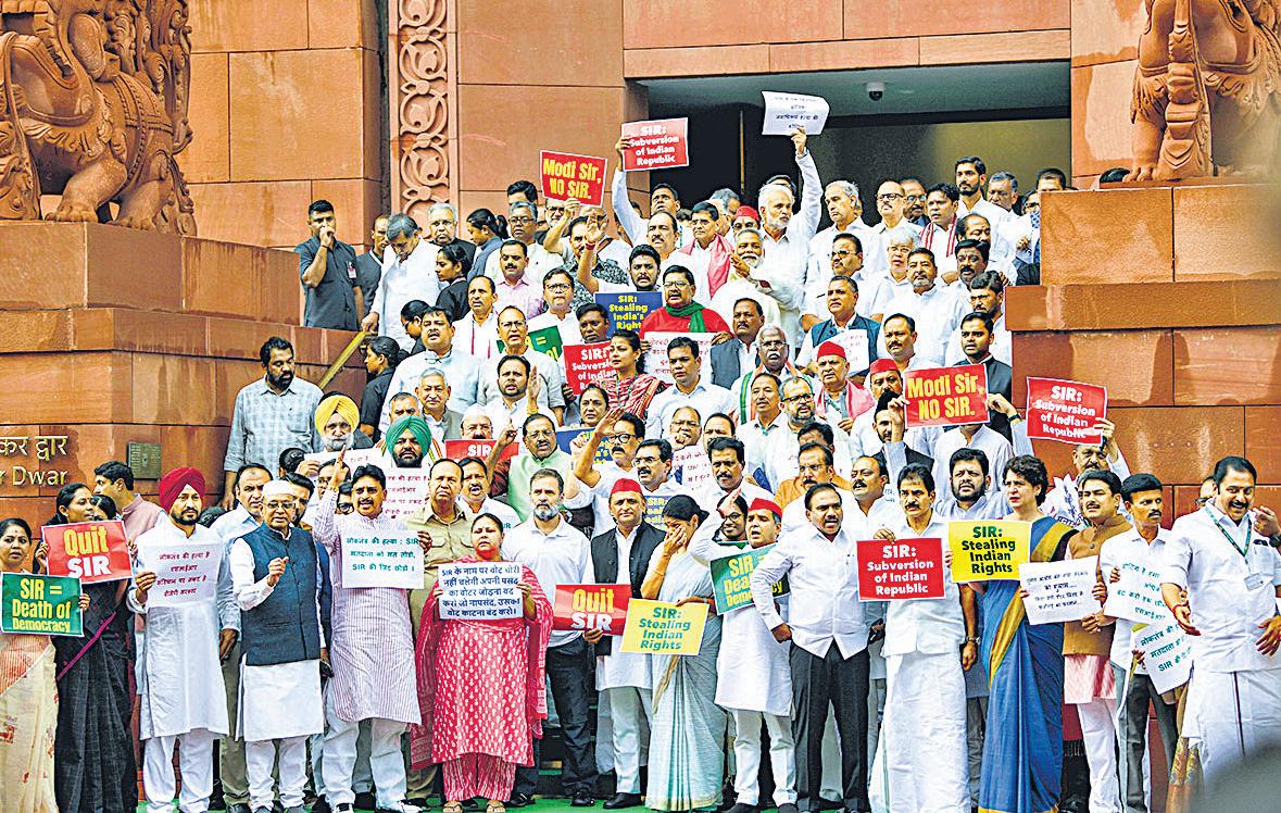 EC asks Bengal to delink CEO office for autonomy
