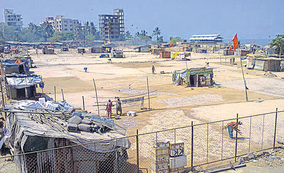 Kolis move HC over tagging of fish-drying area as slum
