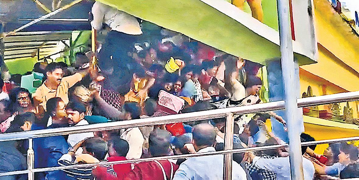 9 die as crowd surge sparks temple stampede in Andhra