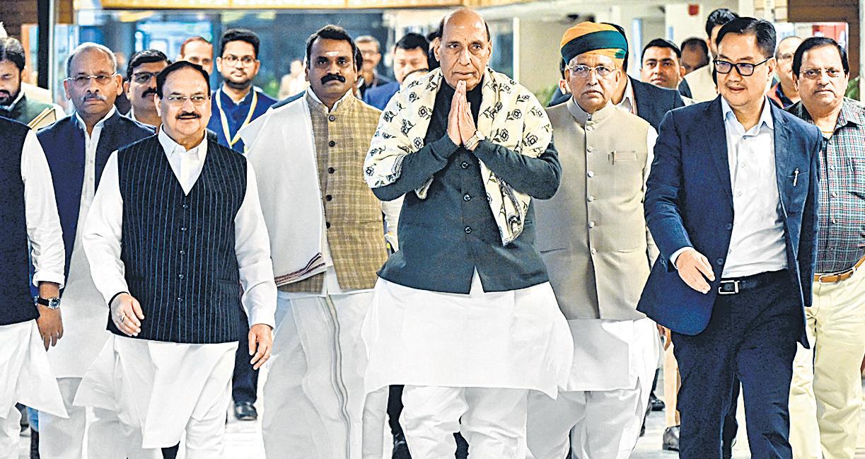 Oppn looks to corner govt on SIR as Parl starts today