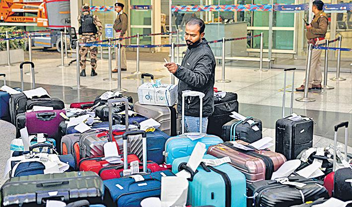 DGCA orders IndiGo to cut flights by 10%