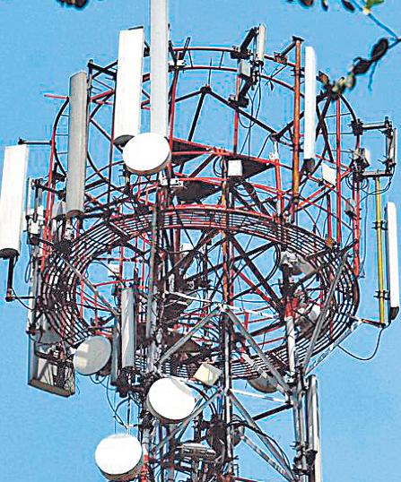 Cash-rich Airtel pares debt as Vodafone Idea borrows to stay afloat