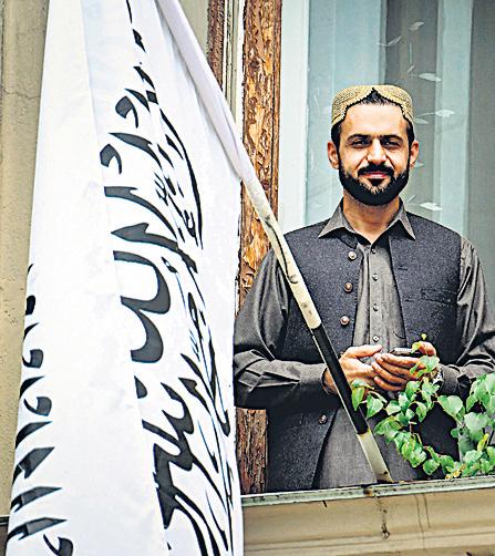 Afghans are split over Russia's Taliban move