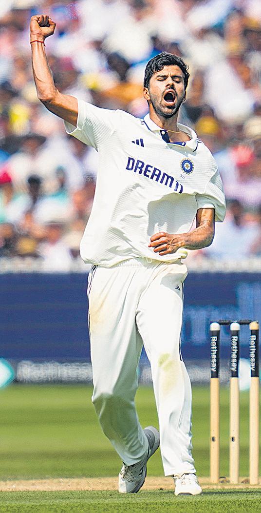 India lose early wickets after bowlers rule Lord’s
