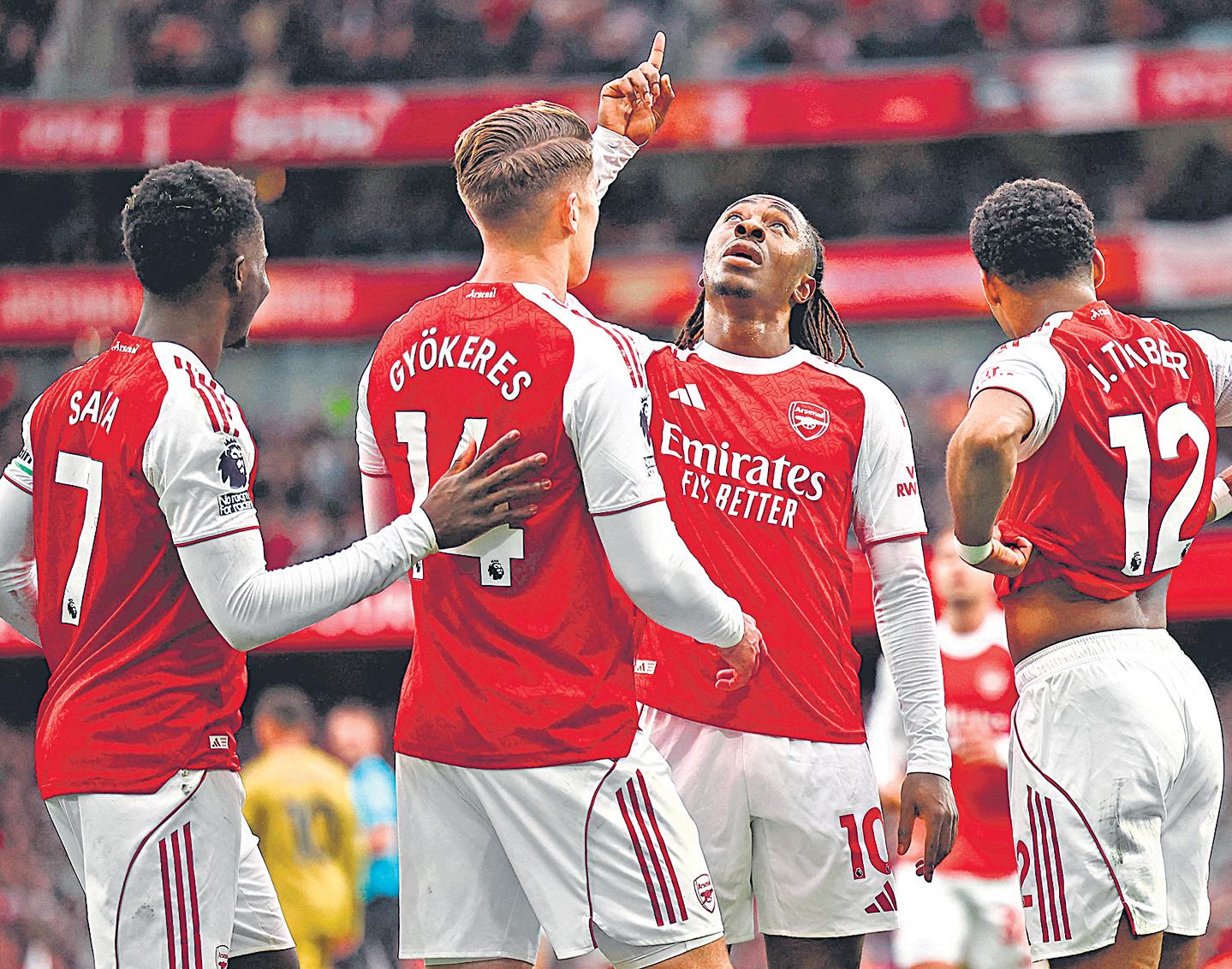 Arsenal extend lead at the top as Man City lose at Villa