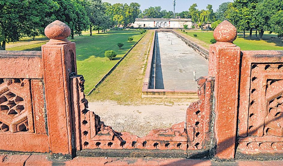 Safdarjung Tomb set for restoration next month