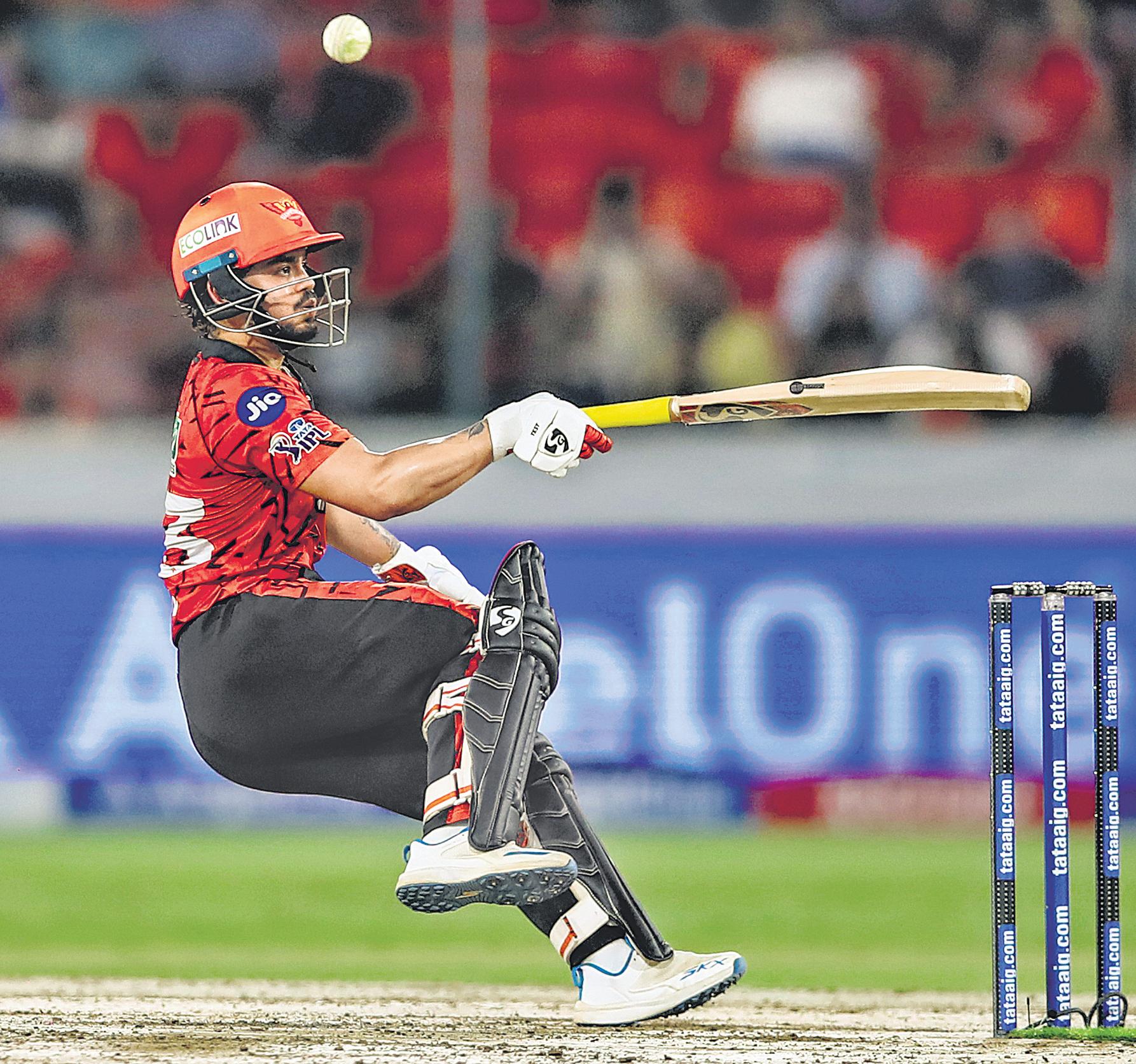 Royal Challengers lose the game but top the standings
