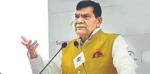 From praise to potshots, what's behind change in energy minister's tune?