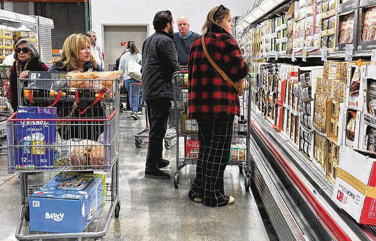 US Economy Defies Expectations to Post Solid Growth in 2024