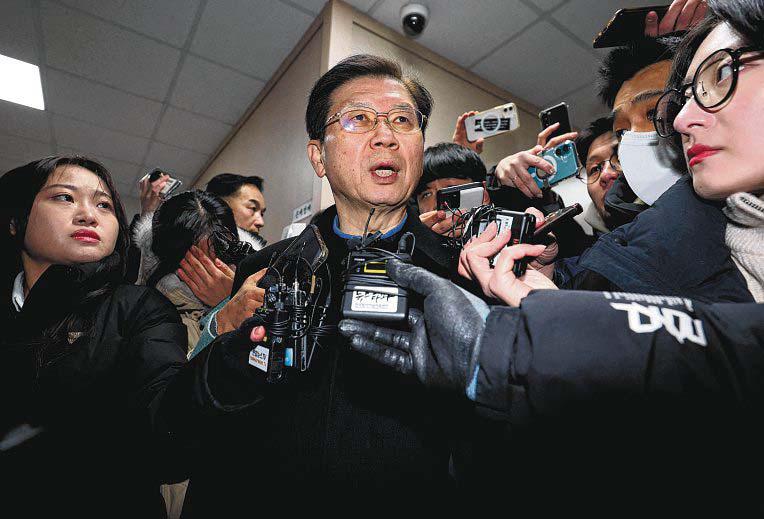 Yoon's security chief resigns, says arrest bids must avoid bloodshed