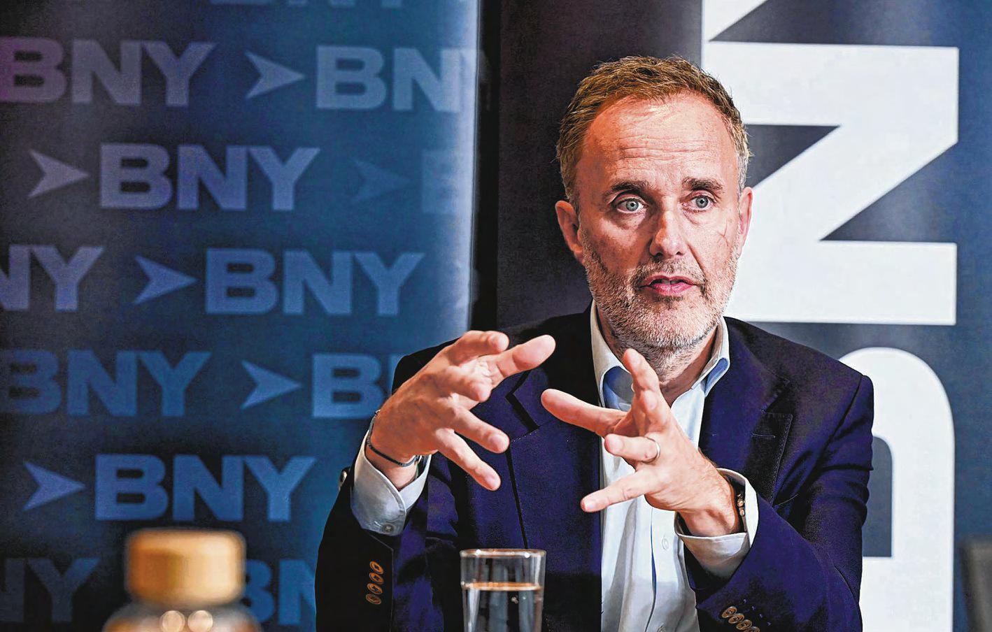 Bank of New York's chief Robin Vince makes hay while sun shines on US economy