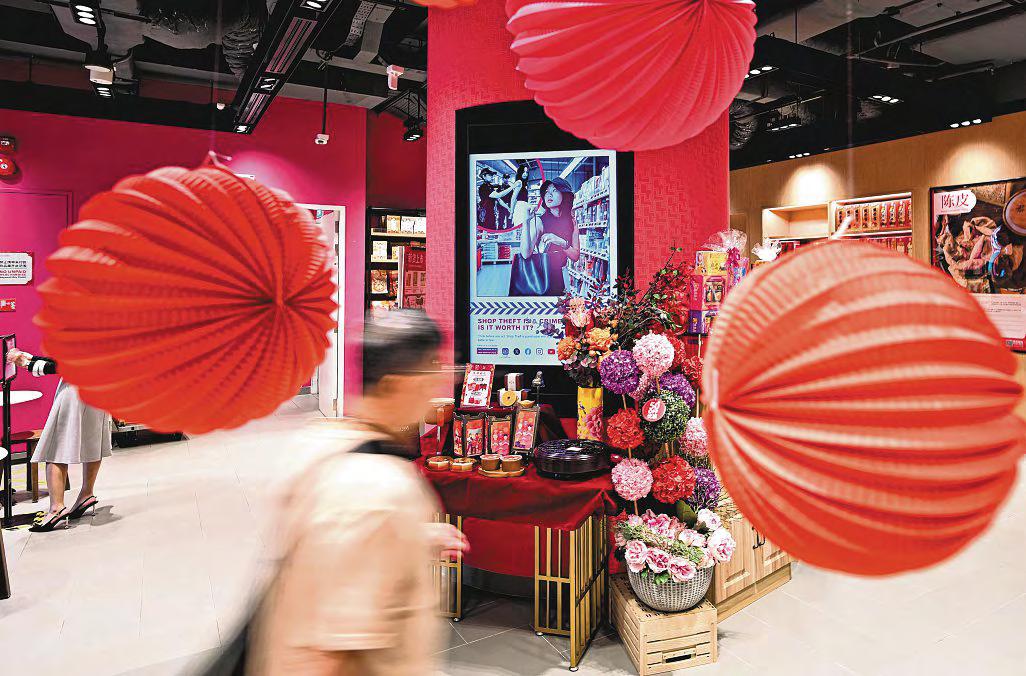 Police Work With Retailers To Prevent Shoplifting During Festive Period