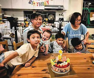 HK singer Steven Cheung's family unable to repay debts