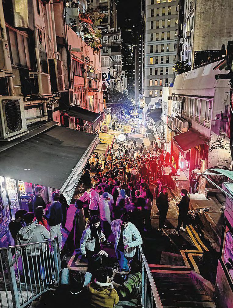 Lessons from Hong Kong's fight against Shenzhen's dining pull