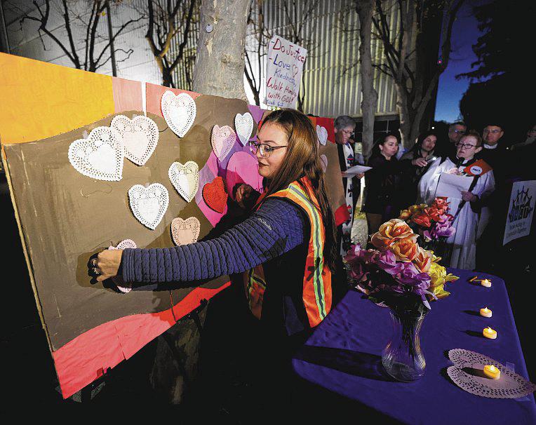 US judge blocks Trump's order restricting birthright citizenship