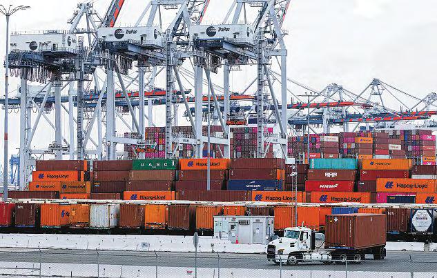 China keeps door open for talks with US in measured reaction to tariff hike