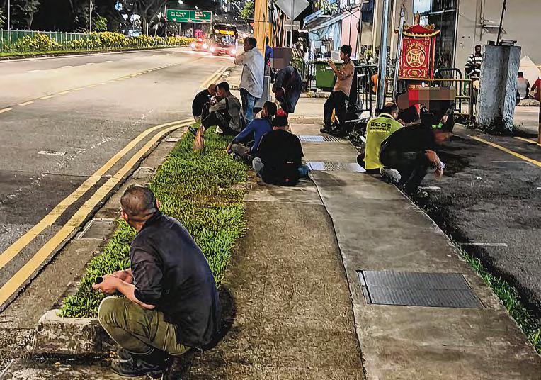 Call for employers to provide safe pickup areas for workers