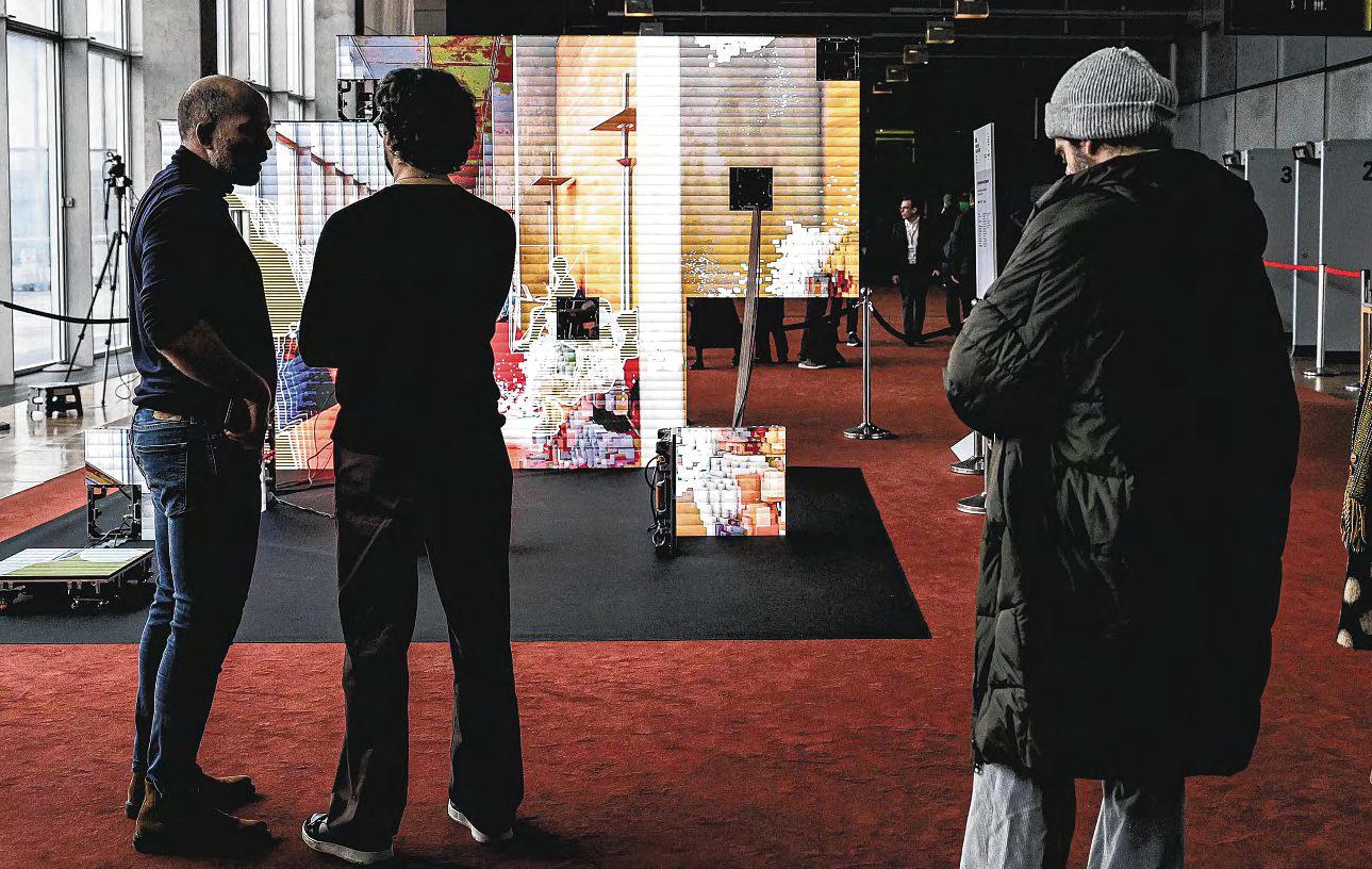 Experts call for more regulation to avoid 'loss of control' over AI