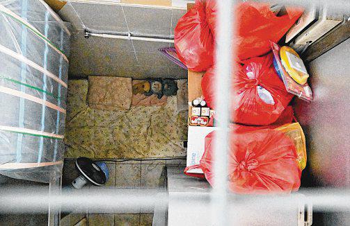 Dad of girl who lived in market gets 2-year conditional warning