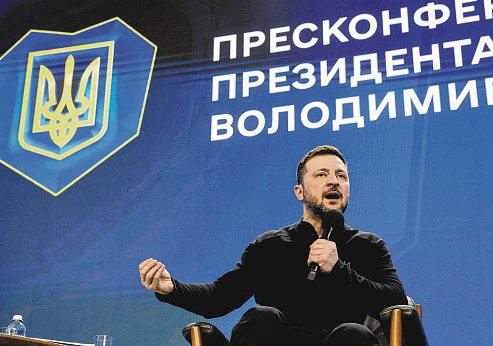 3 years on, Ukraine faces a peace deal that may be riskier than war