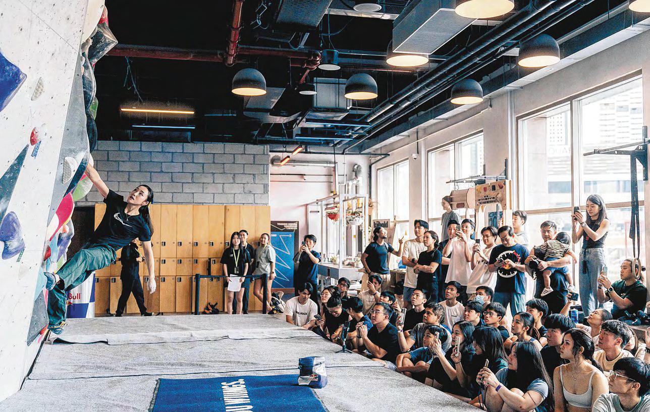 S'POREANS CAN SCALE TO THE TOP, SAYS KIM