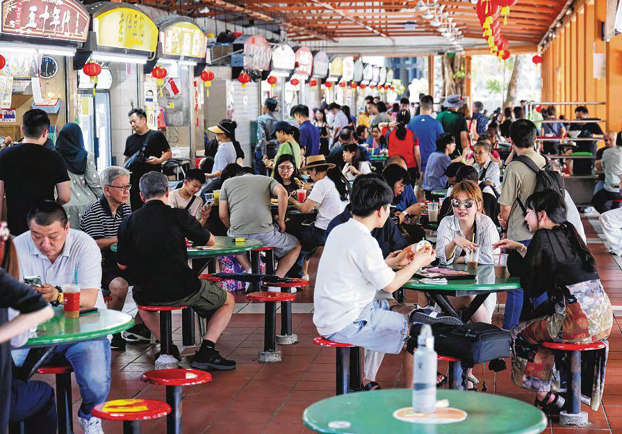 Hawkers must operate stalls themselves to prevent subletting: Koh Poh Koon
