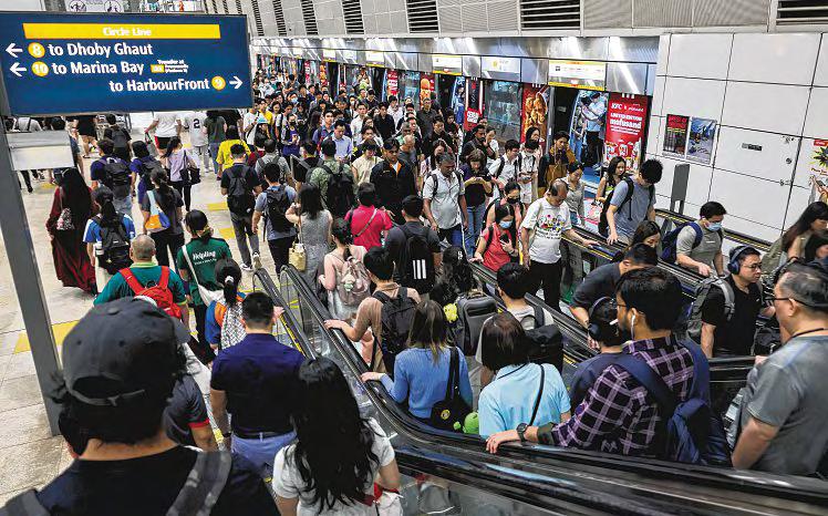Trains • Look at rejuvenating Circle Line too
