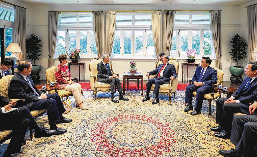 Vietnam Leader Meets President Tharman, SM Lee