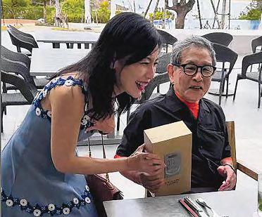 Sharon Au surprises 'Japanese dad' on his 80th birthday