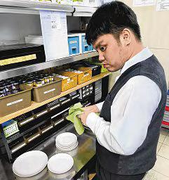 Job coaches help ITE students with special needs thrive in internships