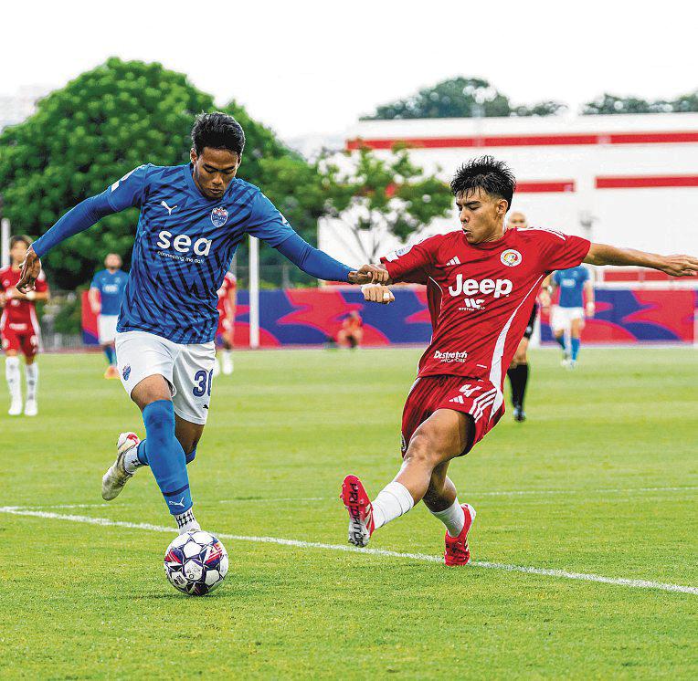Akram's Calm in the Fast Lane