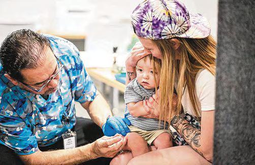 People in US opting for unproven measles treatments, in line with health chief's advice