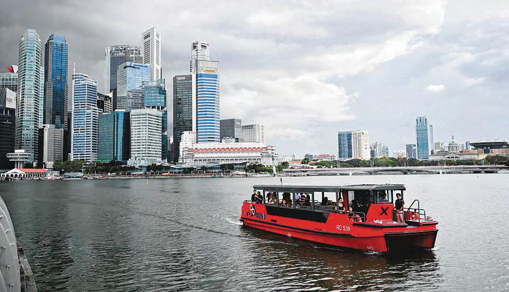 Solar panels on ferries can help reduce the vessels' reliance on nation's electricity grid