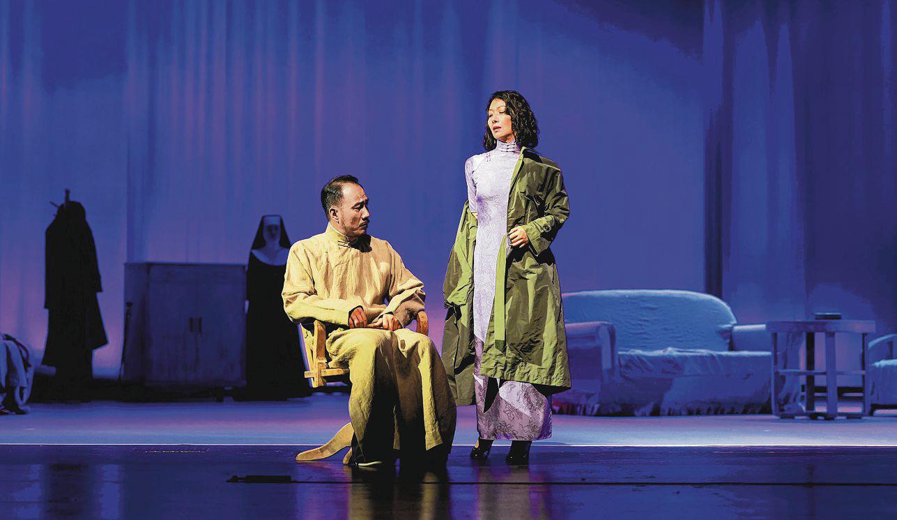 Chinese acting couple Hu Jun and Lu Fang return to Esplanade for modern take on playwright Cao Yu's classic family drama