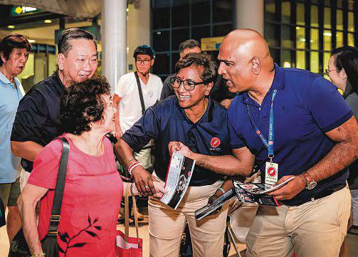 Red Dot United introduces party member during maiden walkabout in Jalan Kayu