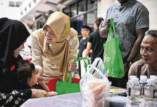 Over 13,400 Families to Get Healthy Grocery Packs During Ramadan