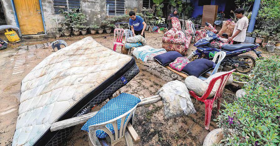 Johor Bahru Launches Massive Post-Flood Clean-Up