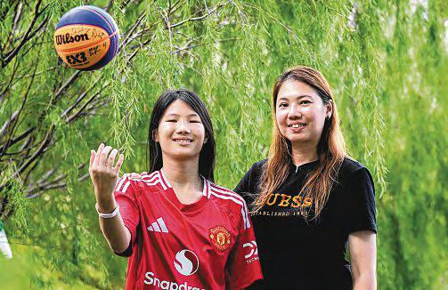 Mother-daughter's bonding time at basketball event