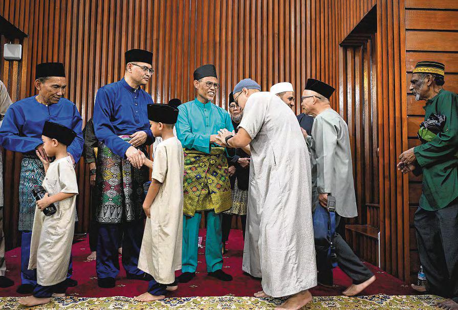 Victims in Gaza conflict, Myanmar quake not forgotten amid Hari Raya celebrations: Masagos