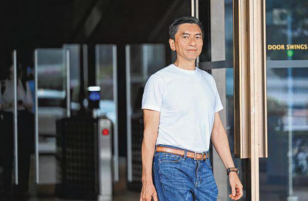 Venture capitalist admits he was 'sold' on story told by alleged fraudster