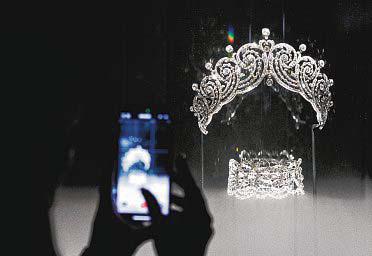 Cartier exhibition of jewels to bedazzle London crowds