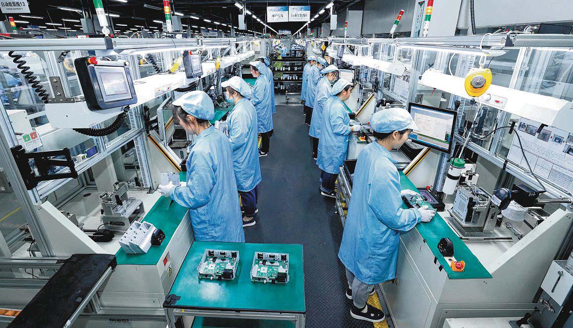 Deluge of China bond sales to help economy withstand surging US tariffs