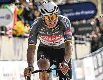 Van der Poel's bottle assailant regrets 'stupidity'