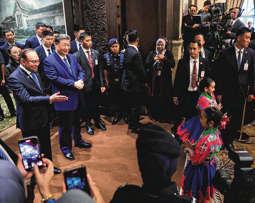 Kudos for Xi's Malaysia visit eclipsed by flag furore