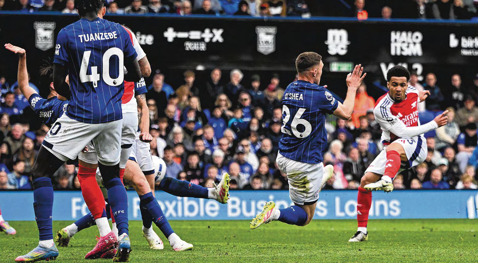 Arsenal Delay Reds' Crowning