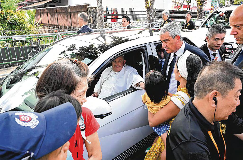 Singapore Leaders Pen Warm Tributes to Pontiff