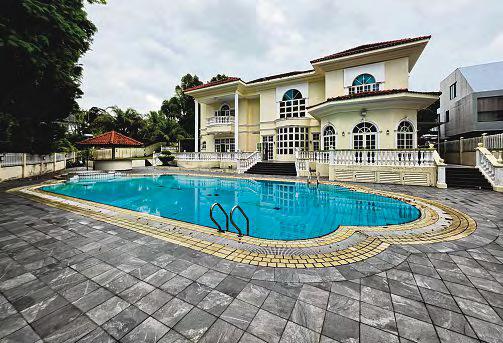 Komoco chairman's GCB sold after auction closes via private treaty